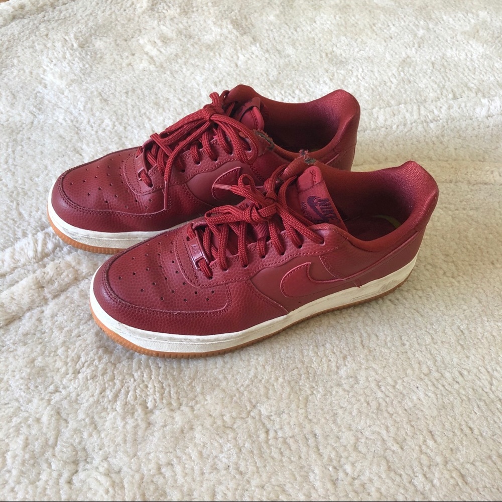 Nike Air Force 1 Red